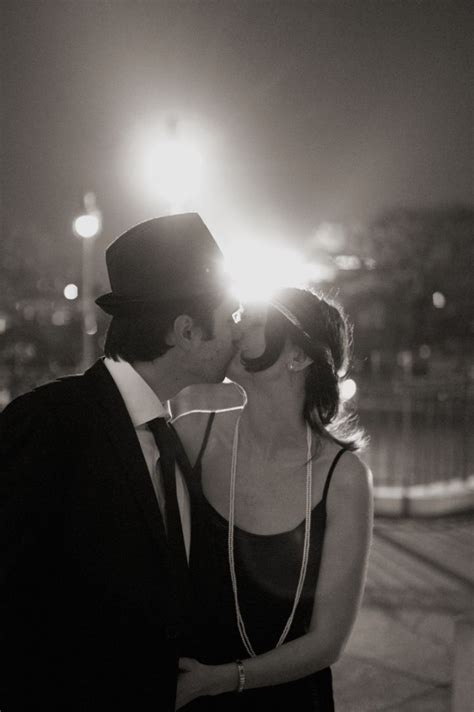 Midnight in Paris // Vintage Photographe Paris | Seance photo, Couples photoshoot, Photography ...