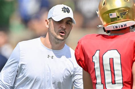 How Tommy Rees looks at Notre Dame quarterback prospects, and what they ...