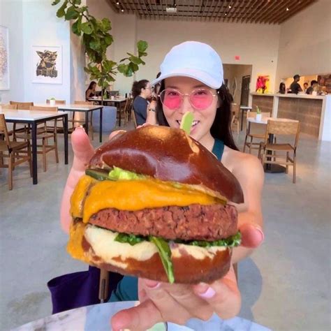 Miami's Vegan Food Scene — 7 Restaurants to Visit ASAP