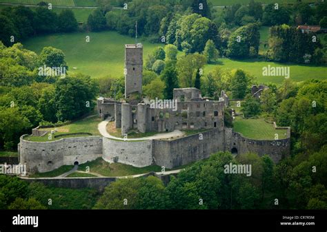 Aerial view, Burg Koenigstein castle ruins, Koenigstein im Taunus ...