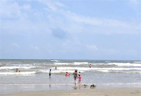 A Quick Guide to Galveston Island Beaches with Chevrolet… and How We Take 4 Kids Without Going ...