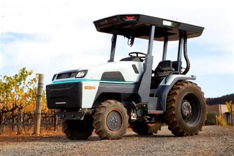 The Monarch Electric Tractor Makes Farming Fun and Safe | Men's Gear