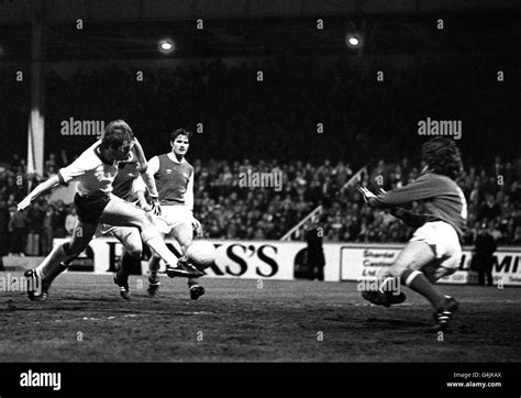 Fa cup dalglish scores hi-res stock photography and images - Alamy