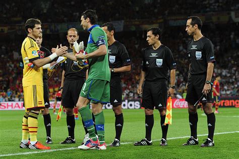 Casillas vs. Buffon: Das Duell der Keeper-Legenden - Sky Sport Austria