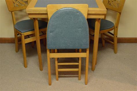 Vintage Stakmore Card Table with Folding Chairs | EBTH