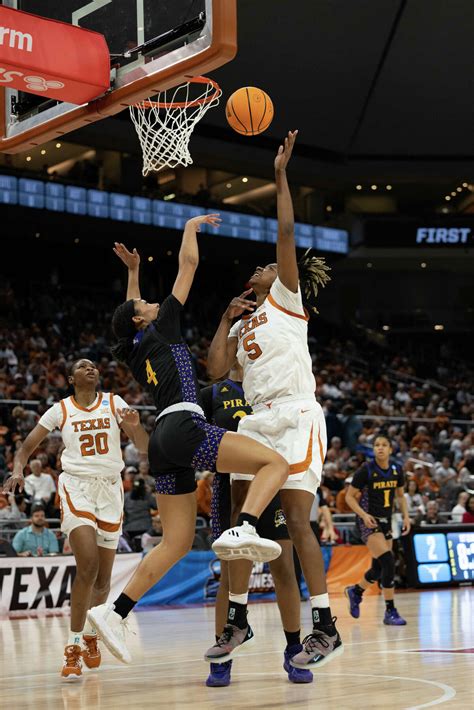 Texas Longhorns set to face Louisville in second round of tournament