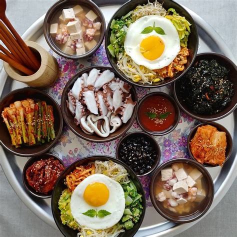 Cơm trộn Bibimbap Hàn Quốc - món ngon độc đáo gây thương nhớ của người Hàn