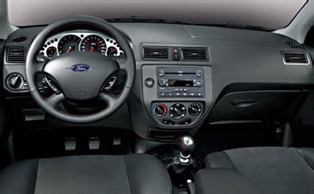 Interior » 2004 Ford Focus Station Wagon - photos