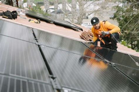 Sunrun Enters Definitive Agreement to Acquire Vivint Solar - Solar Industry