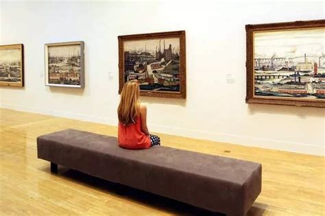 LS Lowry: Tate Britain holds first exhibition in major London gallery ...