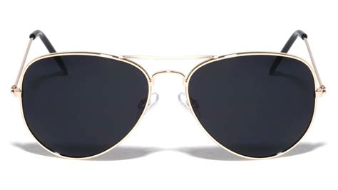 Classic Aviator Sunglasses with Dark Lenses