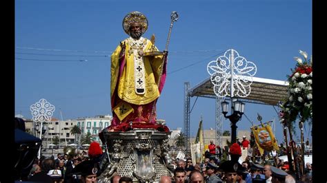 Festa di San Nicola, Bari, Italia - Saint Nicholas fest in Bari in Italy - Basilica di San ...