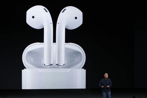 Questions We All Have About Apple's New Wireless Earbuds | HuffPost