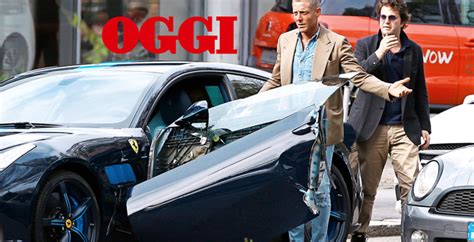 Lapo Elkann distrugge la sua Ferrari… da fermo! Danni per oltre 30 mila euro – ESCLUSIVO | Oggi