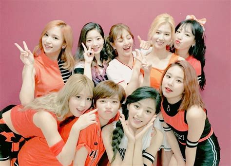 Beautiful HD Photos Of K-Pop Girl-Group TWICE From Recent Fan Event ...