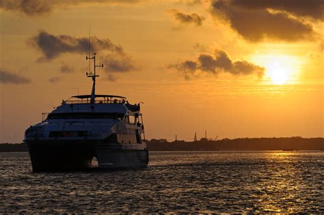 Bali Hai Sunset Dinner Cruise - Bali Cruise Murah