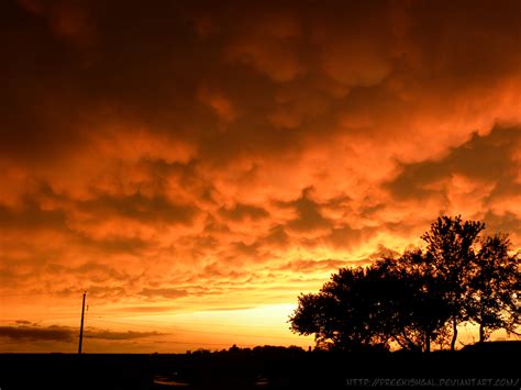 Storm Cloud Sunset by yorikitsune on DeviantArt