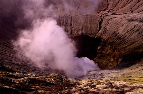 Mount Bromo tour - Trekking to the crater