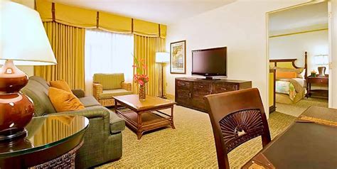 Renovated Rooms at Royal Pacific Resort