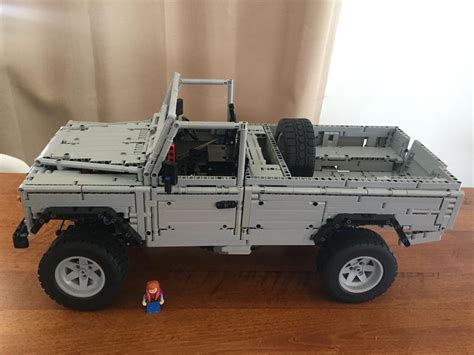 LEGO MOC Land Rover Defender 110 by Sheepo | Rebrickable - Build with LEGO