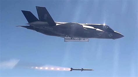 F-35B Lightning II Fires AIM-120 AMRAAM Missile For The First Time ...