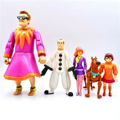 Scooby-Doo Action Figures Spooky Luna Ghost Witch Doctor Velma Daphne Dog #ScoobyDoo Scooby Doo ...