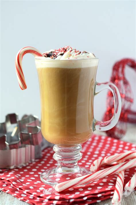 Peppermint Mocha Latte {Starbucks Copycat} – Snacks and Sips