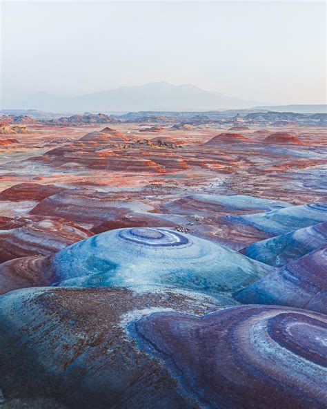 The otherworldly landscape of the Bentonite Hills in Utah, USA ...