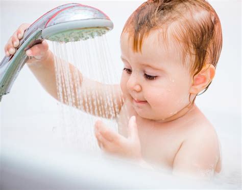 FAQs on Bathing Your Baby | babyMed.com