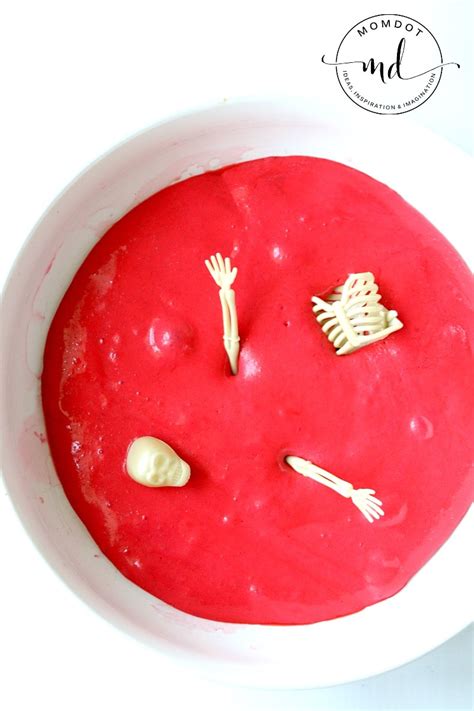 Zombie Slime Recipe Halloween Creepy Red Slime DIY - Momdot.com