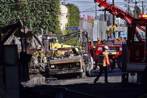 Fire closes major highway in Los Angeles