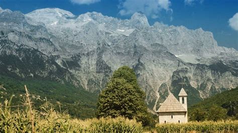 The Albanian alps - Villa Gjecaj - Hotel, Restaurant