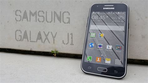 World of Mobile: Samsung Galaxy J1 (2016)