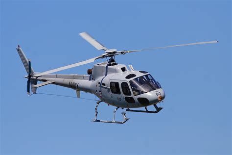 Eurocopter AS350 Écureuil - Wikipedia