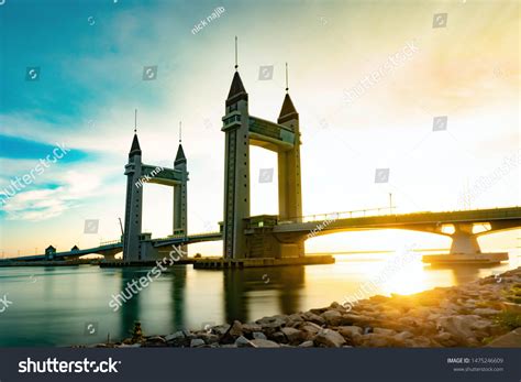 Beautiful Sunrise Iconic Drawbridge Terengganu Stock Photo 1475246609 ...