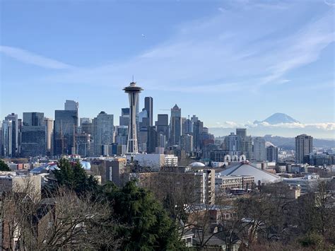 A clear winter day in Seattle 2019 Dec 29 #city #cities #buildings # ...