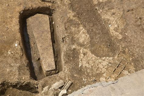 Tomb Found At Richard III Burial Site To Be Opened | HuffPost