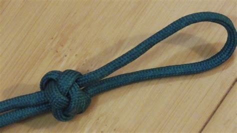 How To Tie A Decorative Paracord Diamond Knot/Knife Lanyard Knot ...