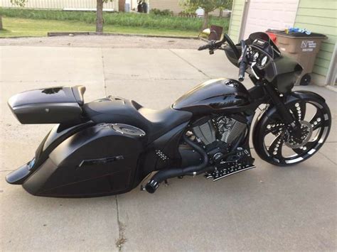 Custom Bagger Motorcycle | Victory Motorcycles