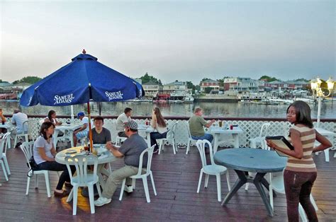 Waterfront Restaurants in NYC to Feel Like You're Outside the City ...