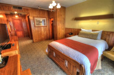 Gatlinburg Inn Review - A Classic Gatlinburg Hotel - Travel To Gatlinburg