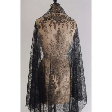 Antique 19th Century Silk Chantilly Lace Shawl