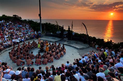 Uluwatu Temple | Balinese Hindu Sea Temple | Kecak Dance Show