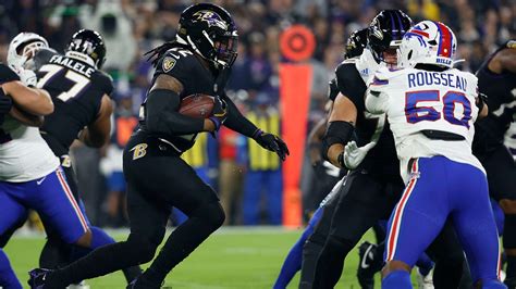 Derrick Henry's stunning 87-yard touchdown run makes Ravens history | Fox News