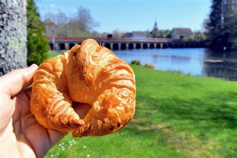 The formidable story behind the French croissant - French Moments