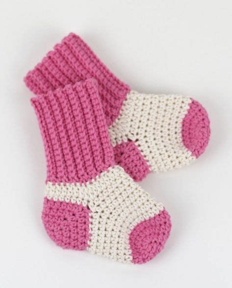 Crochet Baby Socks | EMBROIDERY & ORIGAMI