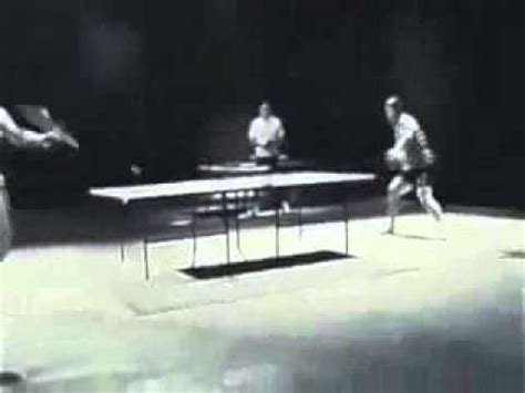 Bruce Lee playing Ping Pong with nunchucks!!! -- Pro! - YouTube