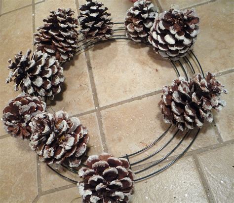 Crafty Sisters: Glittered Pinecone Wreath