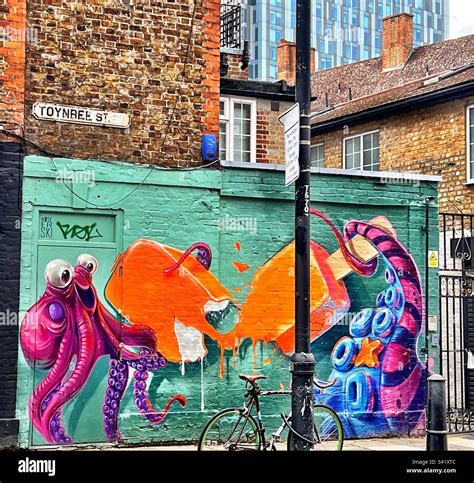 London Colorful Urban Art Stock Photo - Alamy