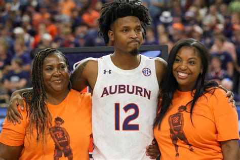 GALLERY: Auburn basketball defeats No. 12 Tennessee 79-70 - Sports ...